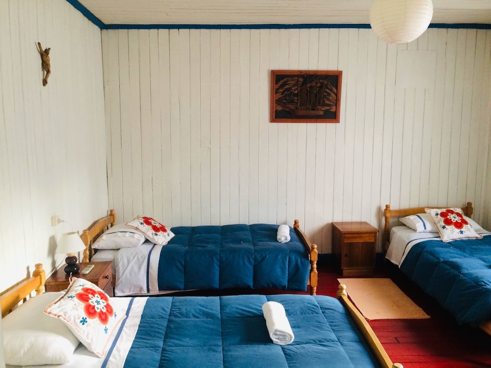 Basic Triple Room, 3 Twin Beds, Non Smoking photo 2