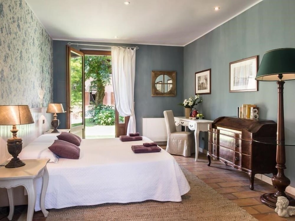 Standard Double Room, Private Bathroom, Garden View photo 1
