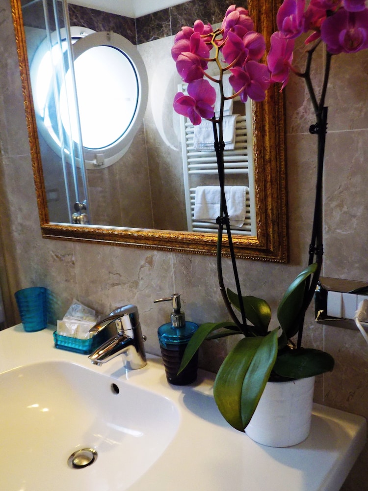 Superior Double Room - Photo 7