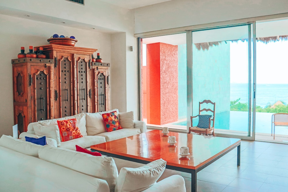 Presidential Room, 1 King Bed photo 3