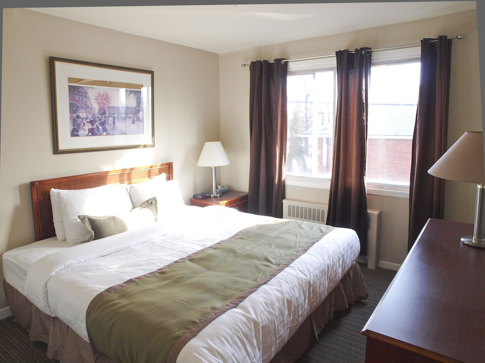 Standard Apartment, 2 Bedrooms (One King Bed And Two Queen Beds )