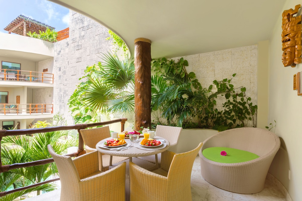 Family Condo, 2 Bedrooms, Kitchen