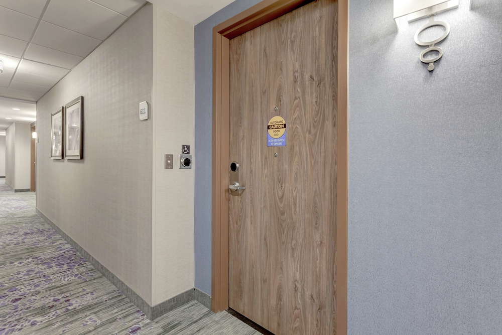 Suite, 2 Queen Beds, Accessible (Mobility & Hearing, Roll-in Shower)