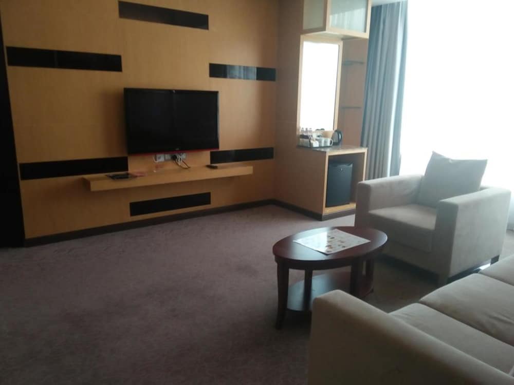 Family 2 Bedroom Suite, 2 King Beds photo 3