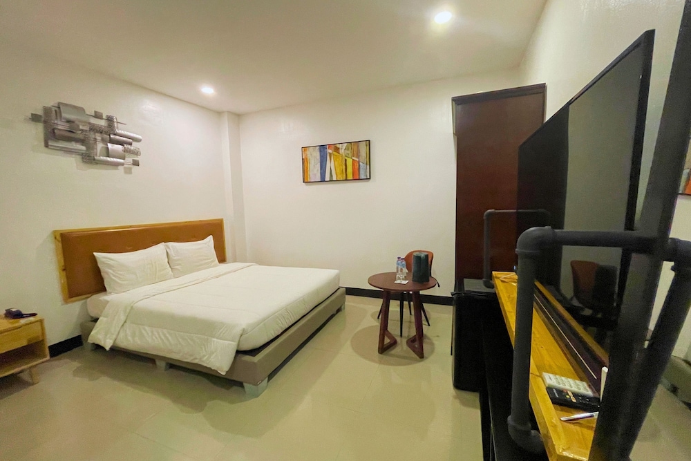 Deluxe Double Room, Smoking