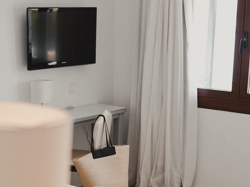 Standard Room, Mountain View (2 Adults) - Photo 3