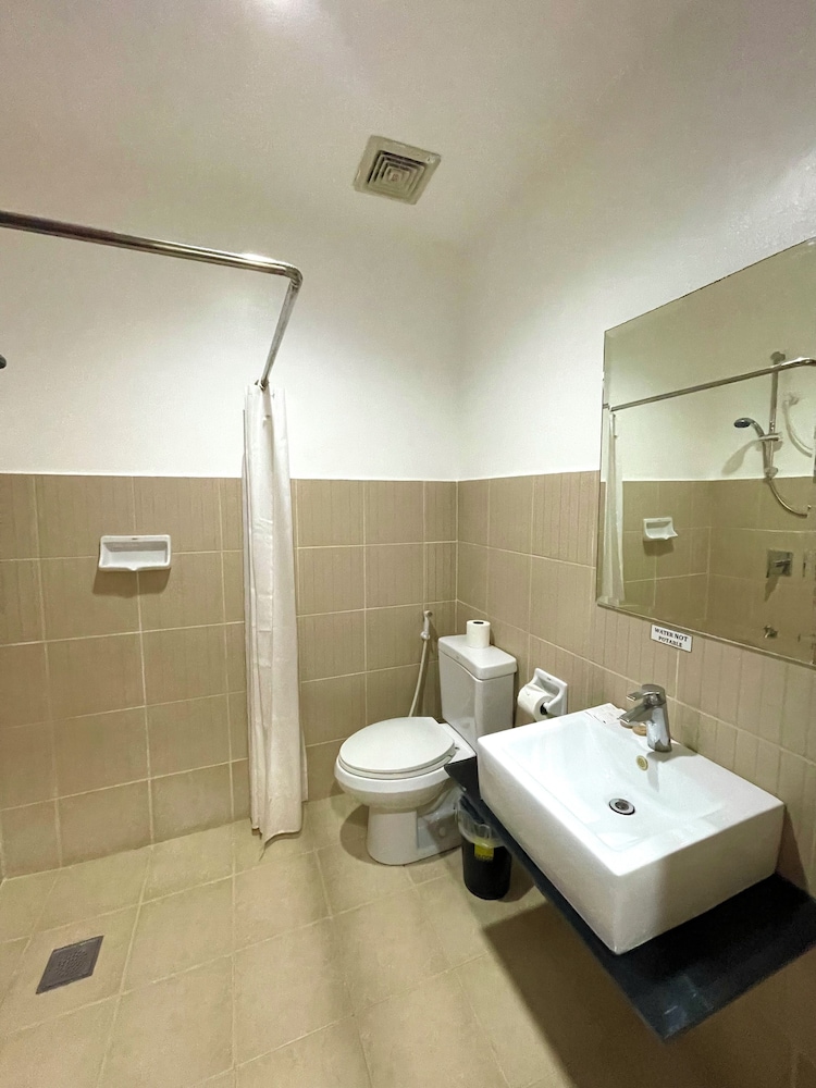 Suite - Photo 9