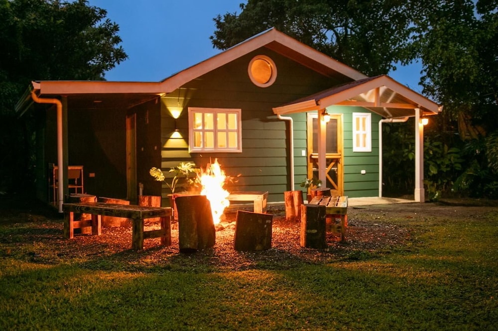 Romantic Cabin, 1 Bedroom, Terrace, Garden View photo 3