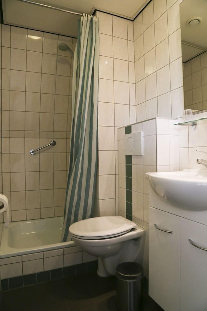 Double Room (2nd Floor) photo 3