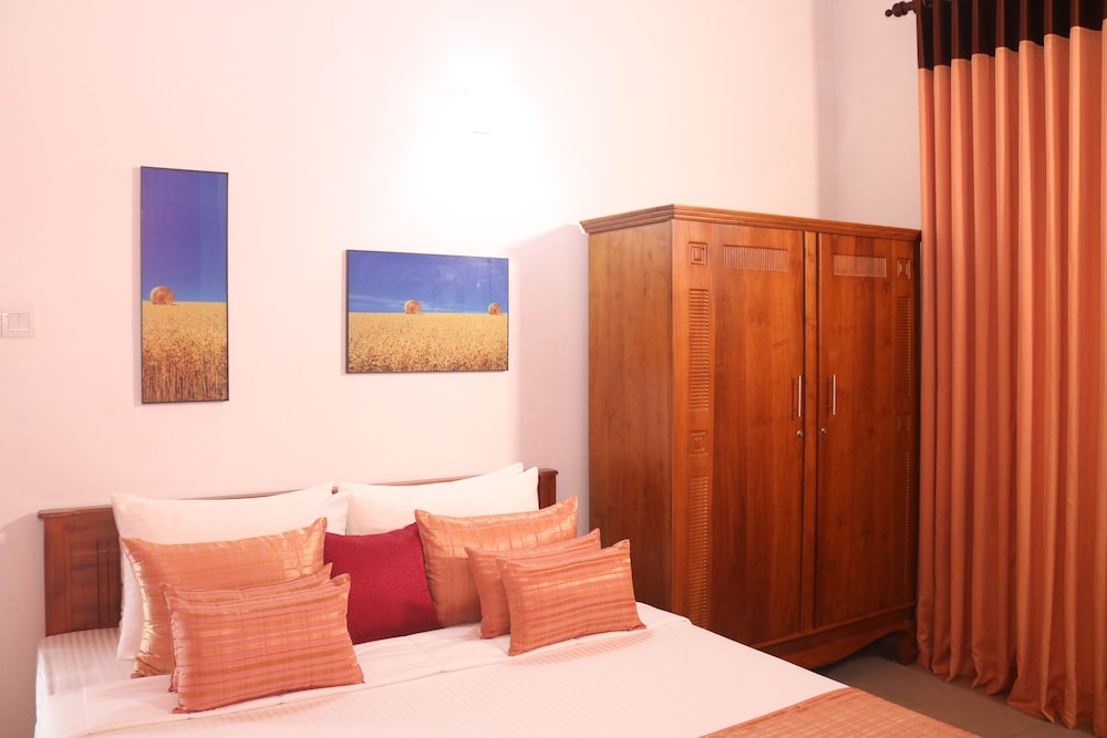 Deluxe Room - Photo 4