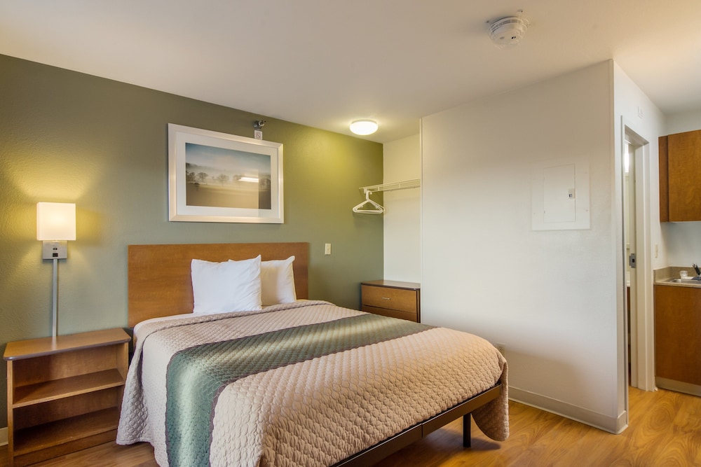Studio, 1 Queen Bed, Non Smoking - Photo 8
