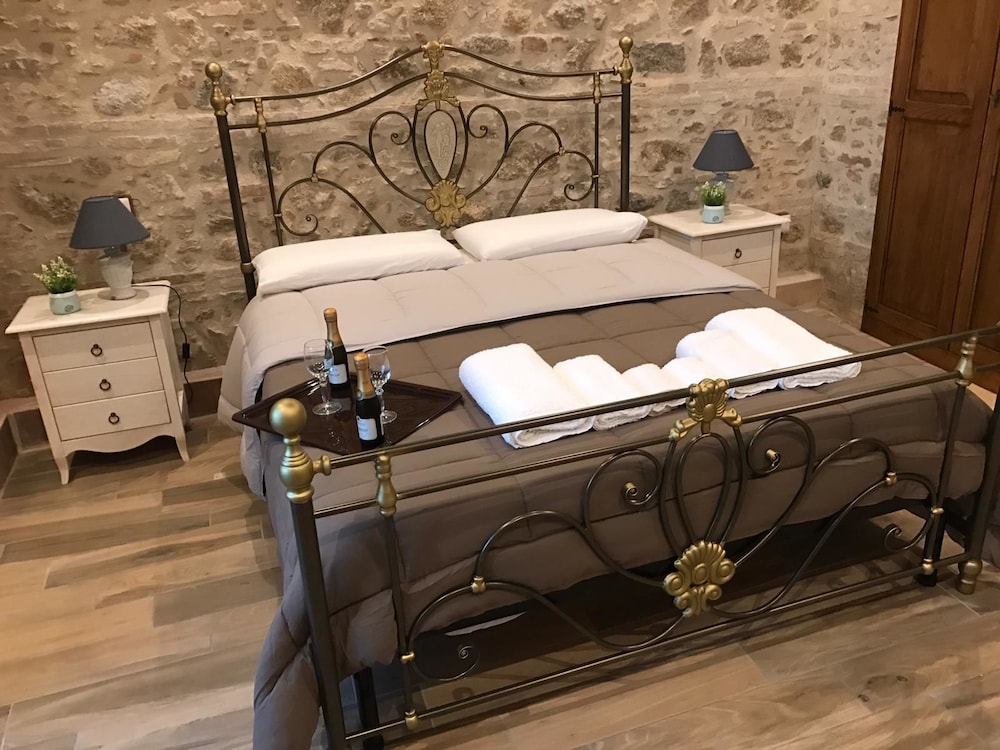 Classic Double Room, 1 Queen Bed, Non Smoking photo 3