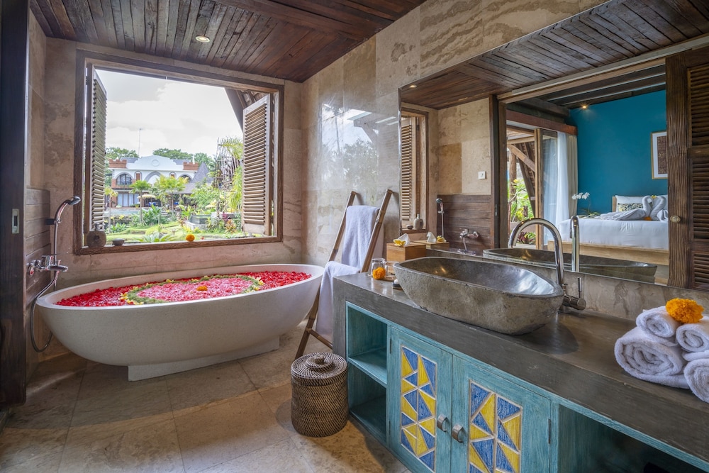 Ethnical Two Bedroom with Plunge Pool - Photo 13