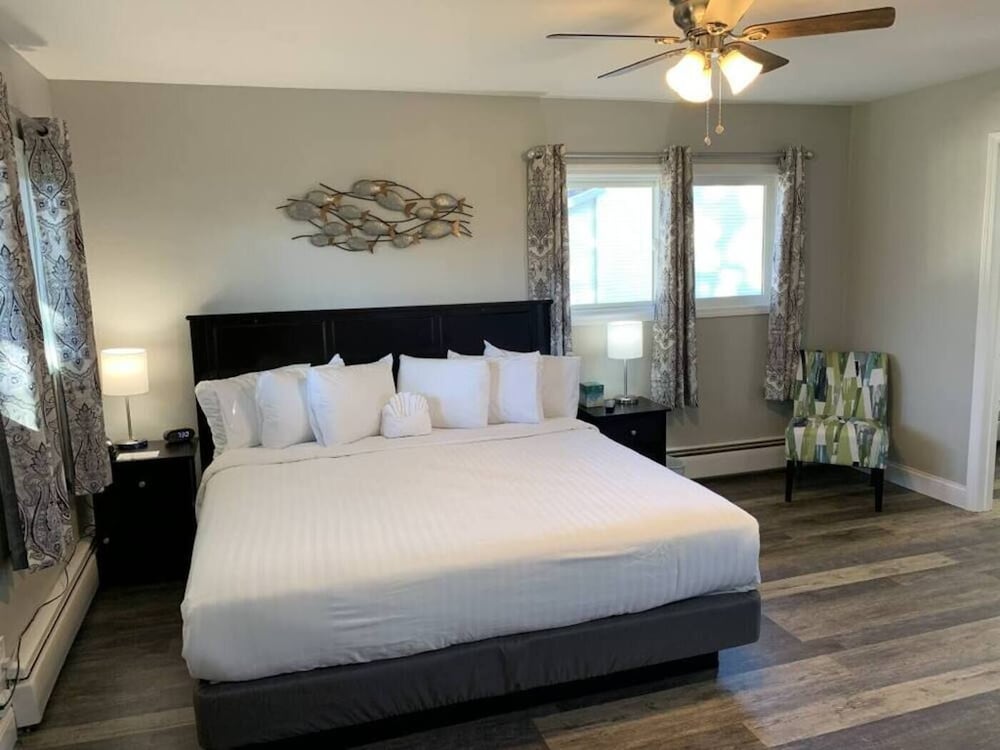 Standard Room, 1 King Bed