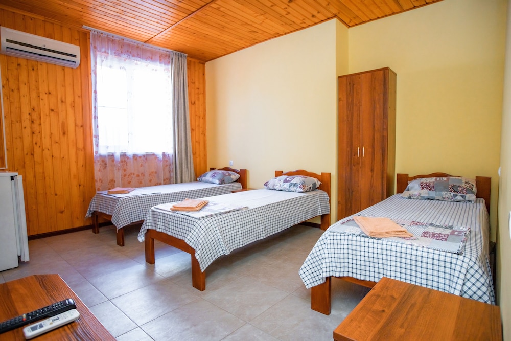 Classic Triple Room