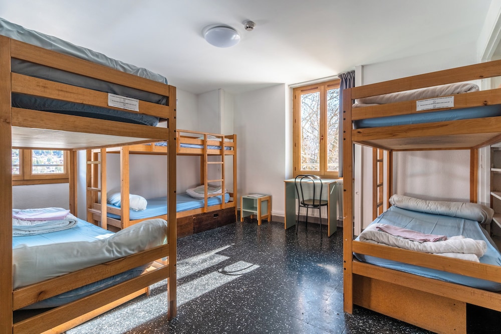 Room for 6 People with Ensuite Bathroom