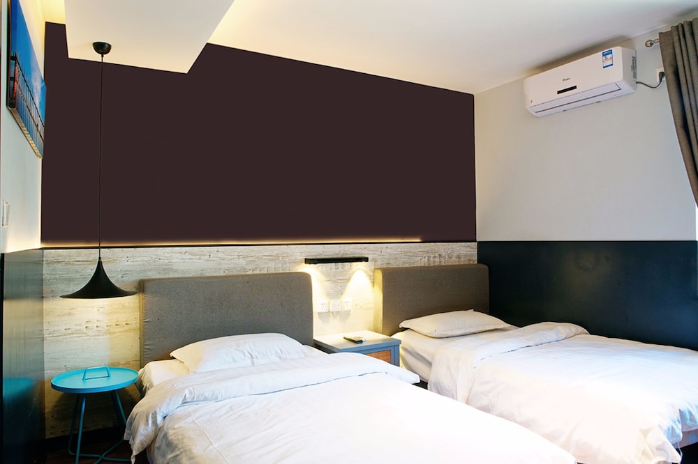 Standard Twin Room photo 1