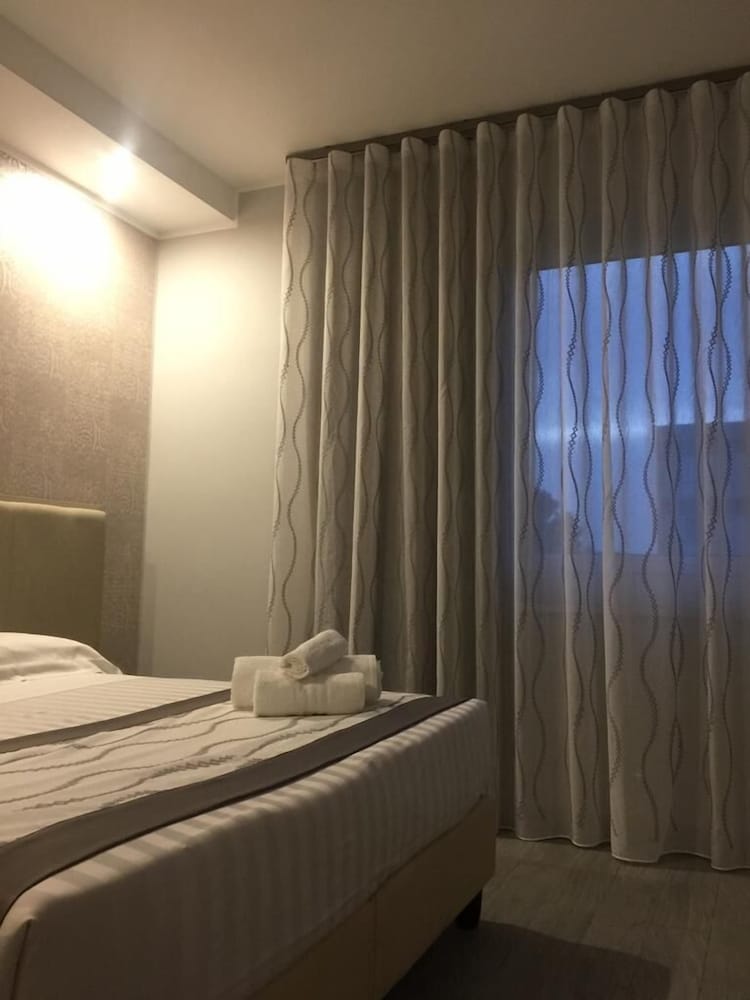Standard Double Room - Photo 5
