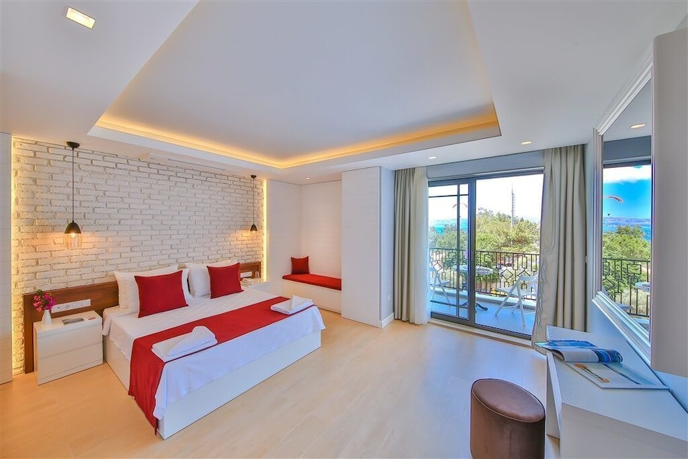Deluxe Double Room, Balcony, Sea View photo 1