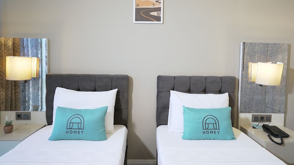 Economy Twin Room - Photo 9