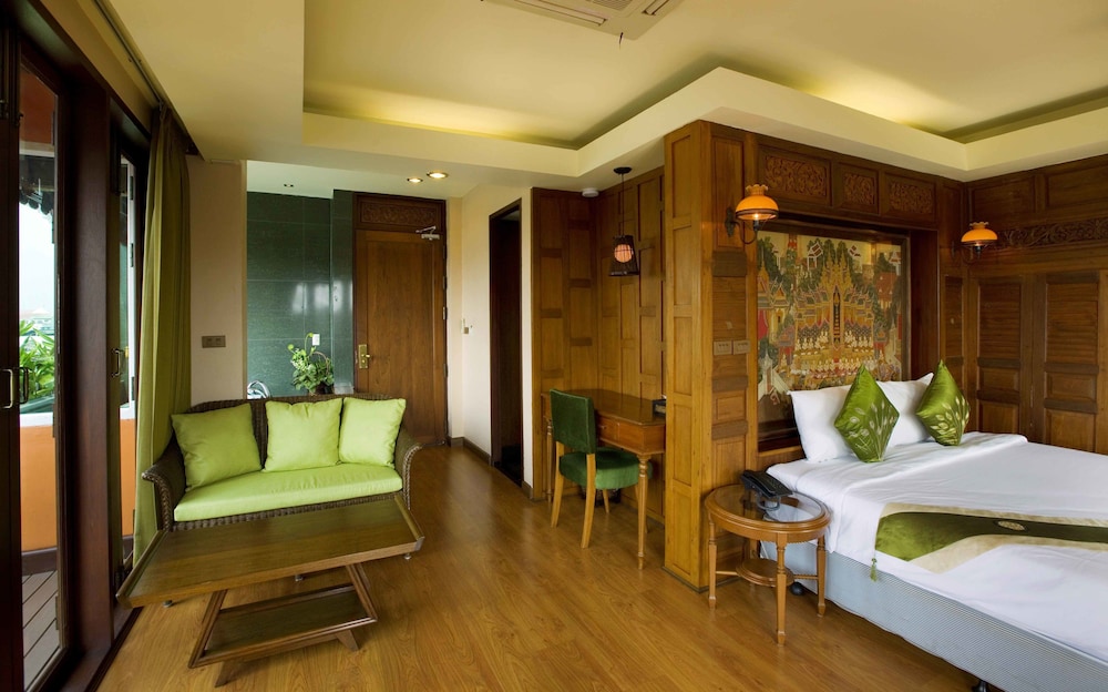 Suite Bathtub (Second Building) photo 1