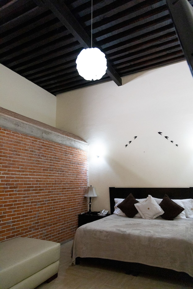 Deluxe Suite, 1 King Bed photo 1