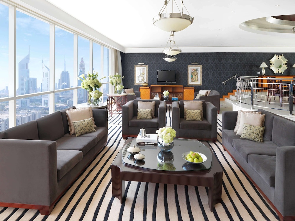 Suite, 1 King Bed With Sofa Bed (Imperial)