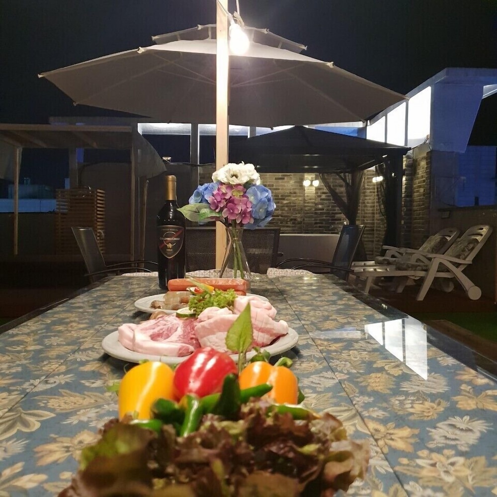 Garden VIP Camping Package photo 3