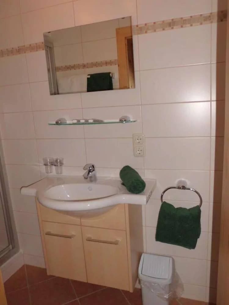 Apartment photo 2