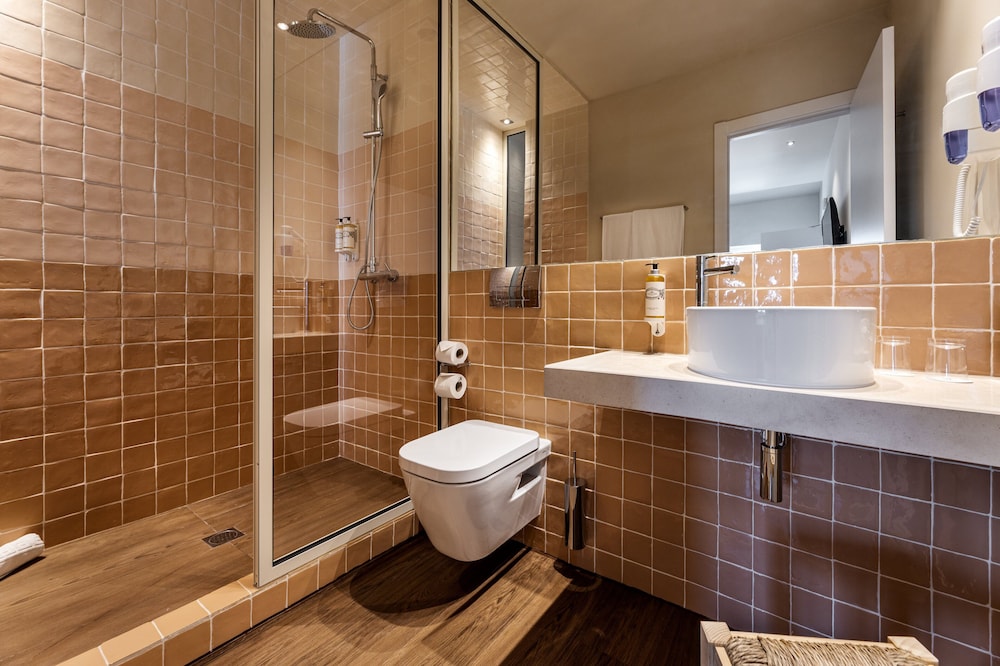 Superior Double or Twin Room - Photo 5