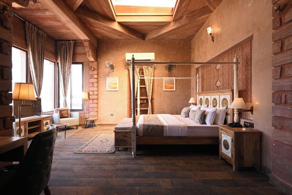 Luxury Suite Room