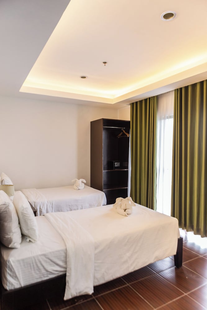 Deluxe Room - Photo 7