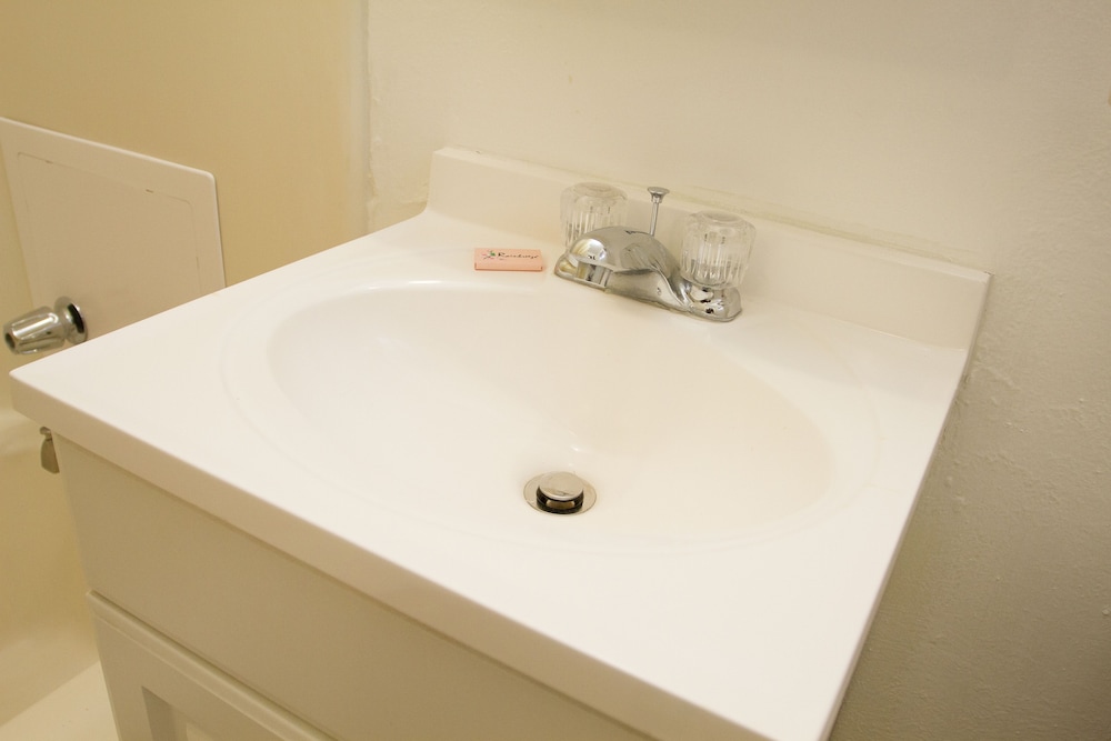 Superior Suite, 1 King Bed, Refrigerator & Microwave, Ground Floor (202314033) photo 2