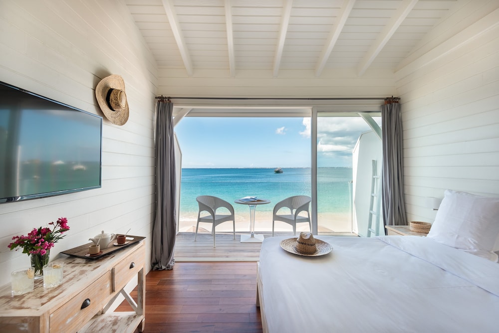 Standard Room, 1 Queen Bed, Balcony, Ocean View
