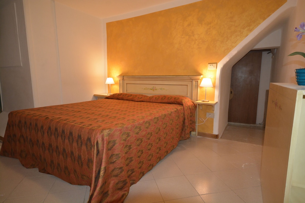Deluxe Double Room, Terrace, City View photo 3