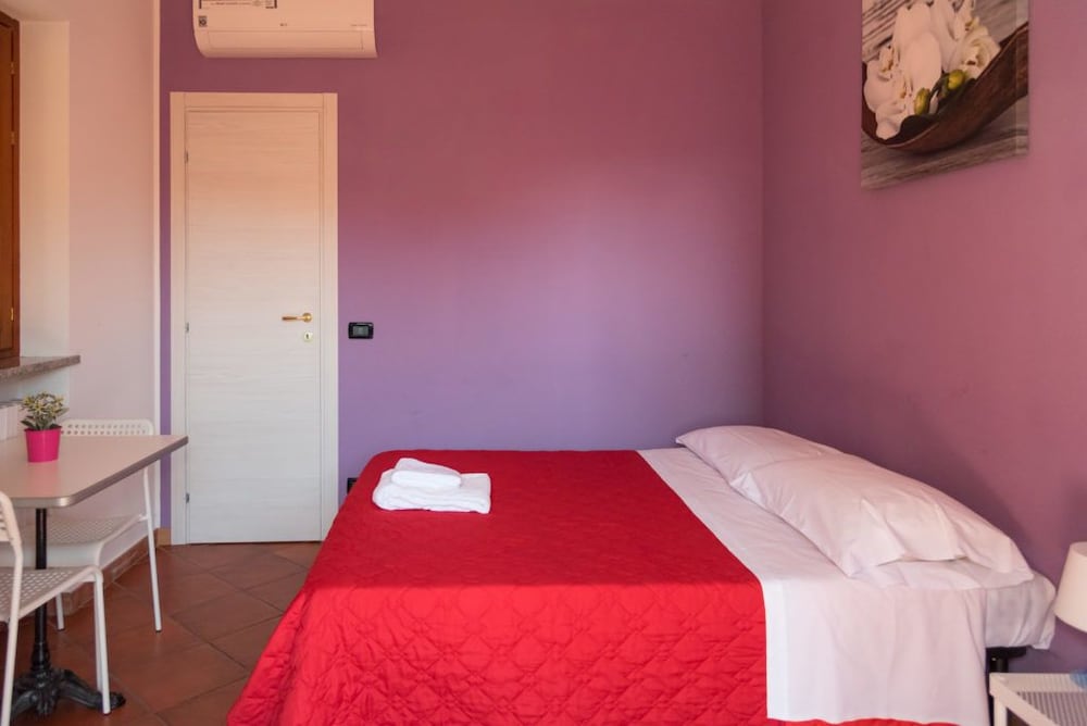 Basic Double Or Twin Room, 1 Double Bed, Ensuite, Ground Floor photo 1