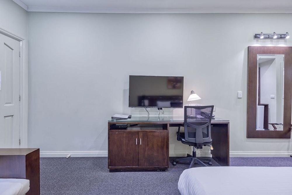 Superior Room, 1 Queen Bed - Photo 2