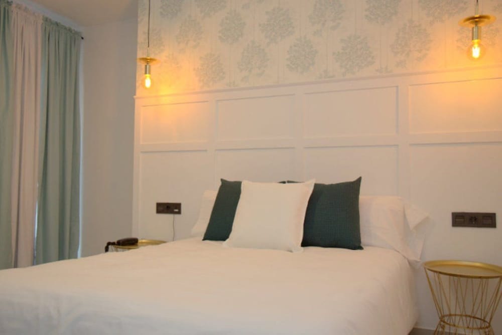 Standard Double or Twin Room, 1 Bedroom, Non Smoking - Photo 9