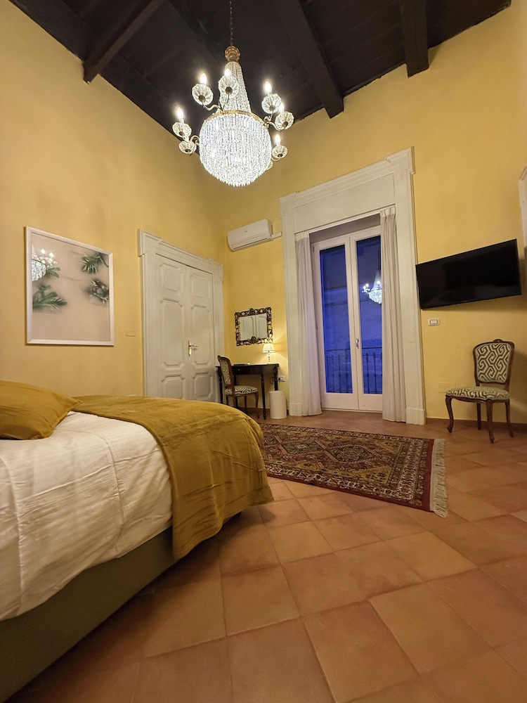 Room, Balcony, City View