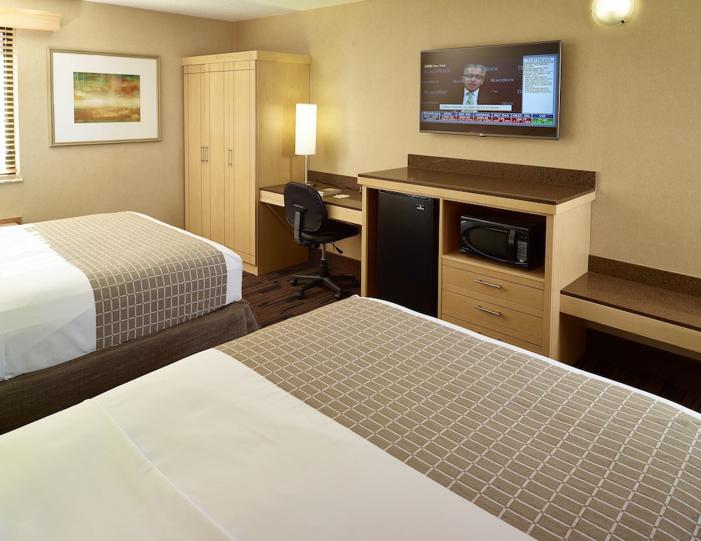 Premium Room, 2 Queen Beds, Non Smoking - Photo 3