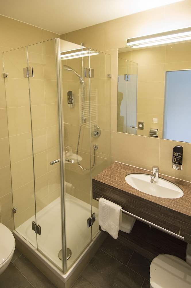 Standard Triple Room - Photo 6