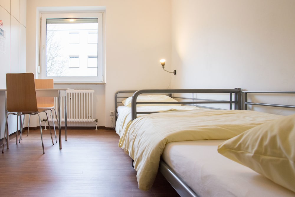Basic Quadruple Room, 1 Bedroom, Ensuite photo 2