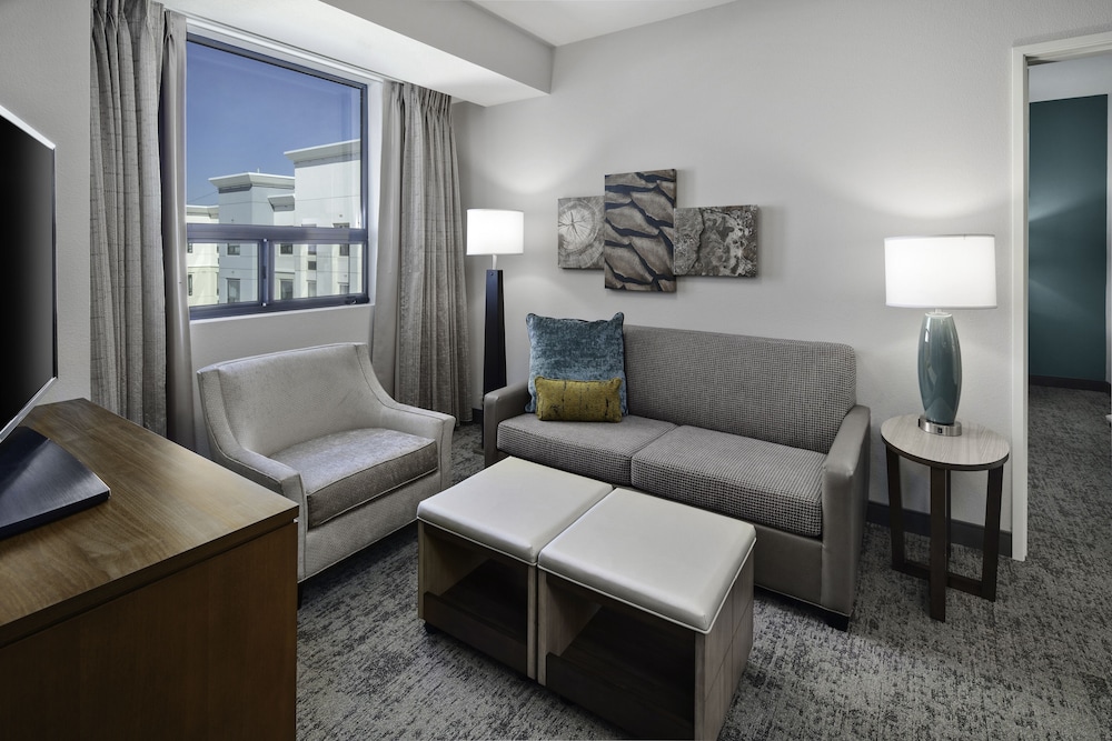 Suite, 2 Double Beds, Kitchen - Photo 3