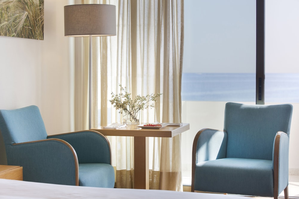 Standard Room, Partial Sea View - Photo 3