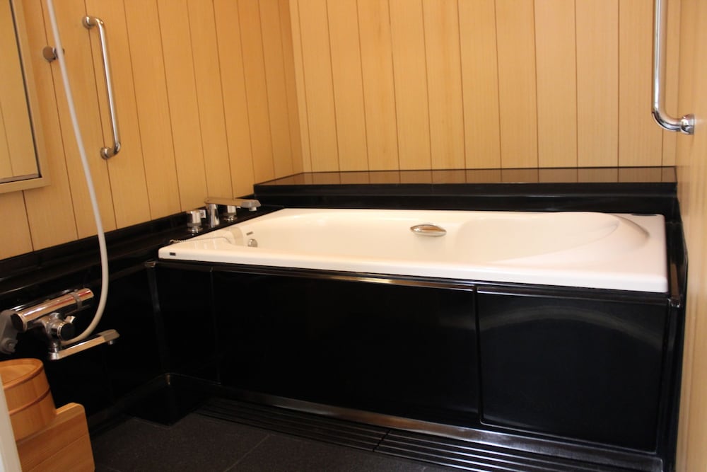 Rikyu Semi Western-style Room with 2 beds + 4 Japanese Futon (For Single use) - Photo 8