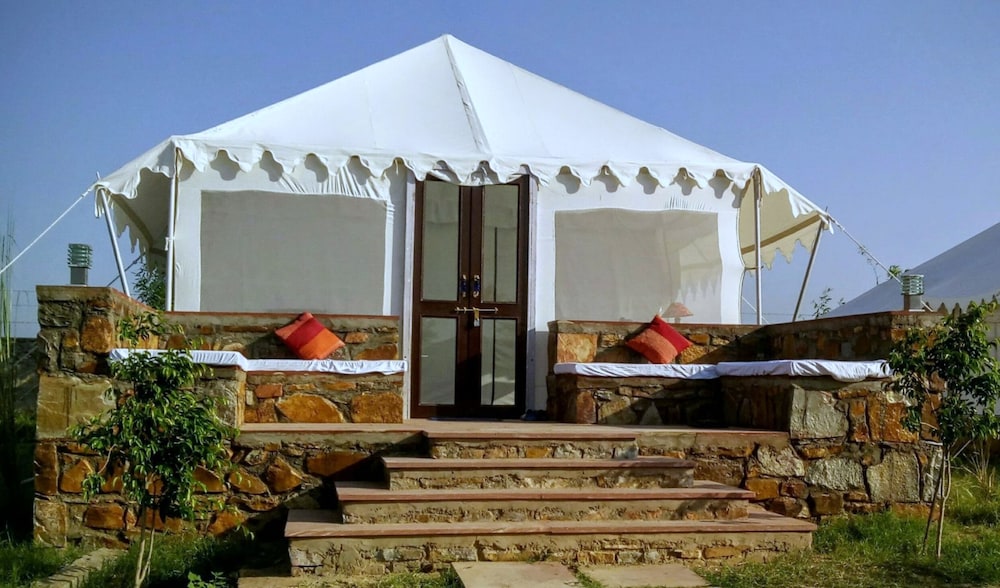 Executive Tent photo 2