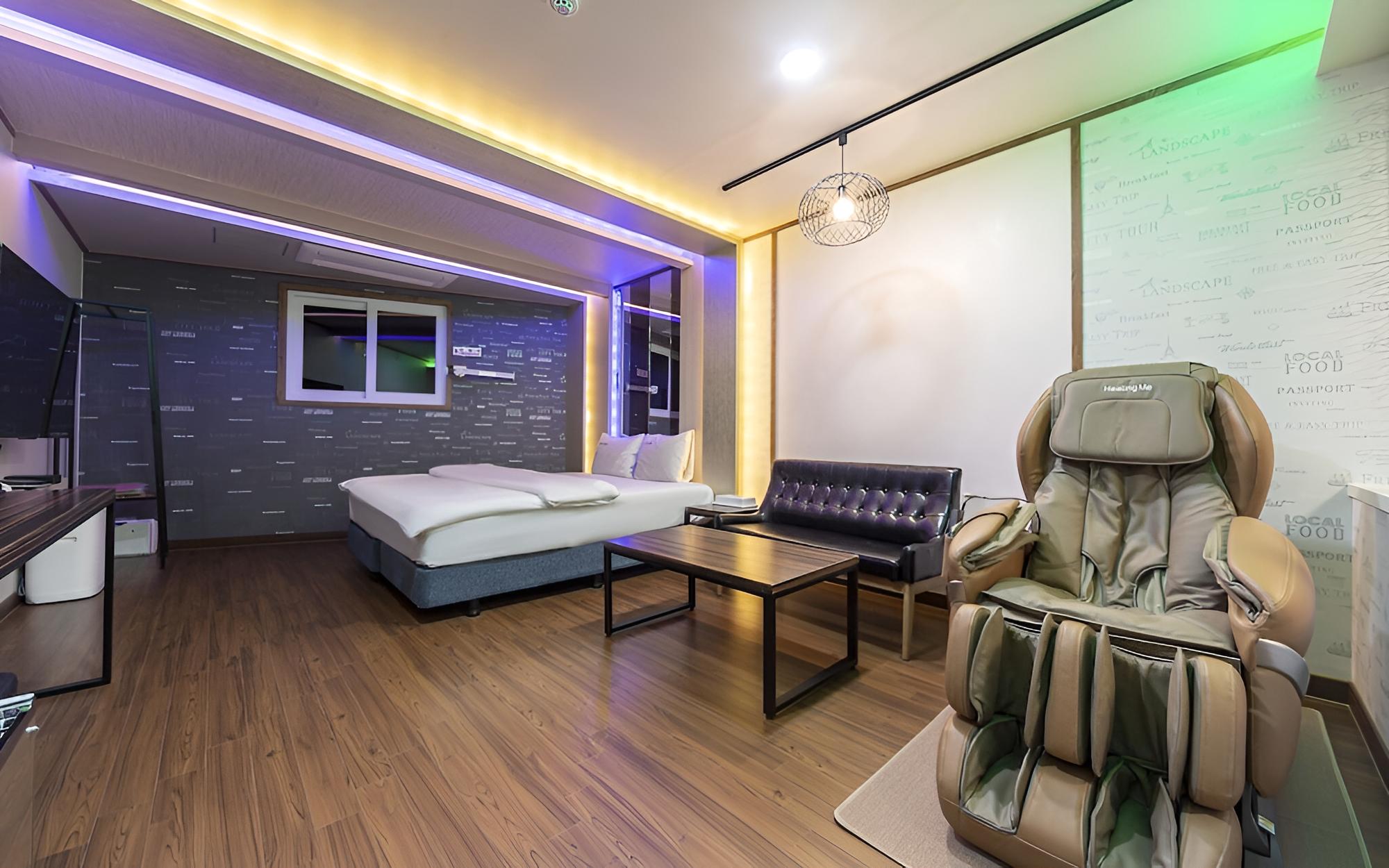 Room (VIP-massage chair (Netflix viewing / ) photo 1