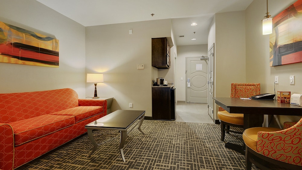 Suite, 2 Queen Beds - Photo 1
