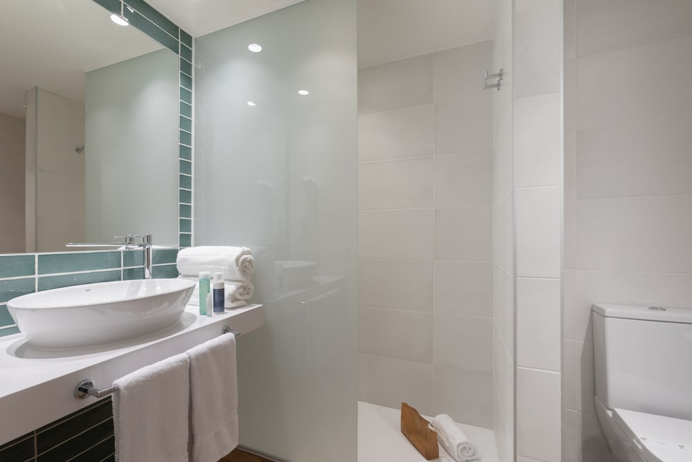 Superior Triple Room (2 Adults + 1 Child) - Photo 21