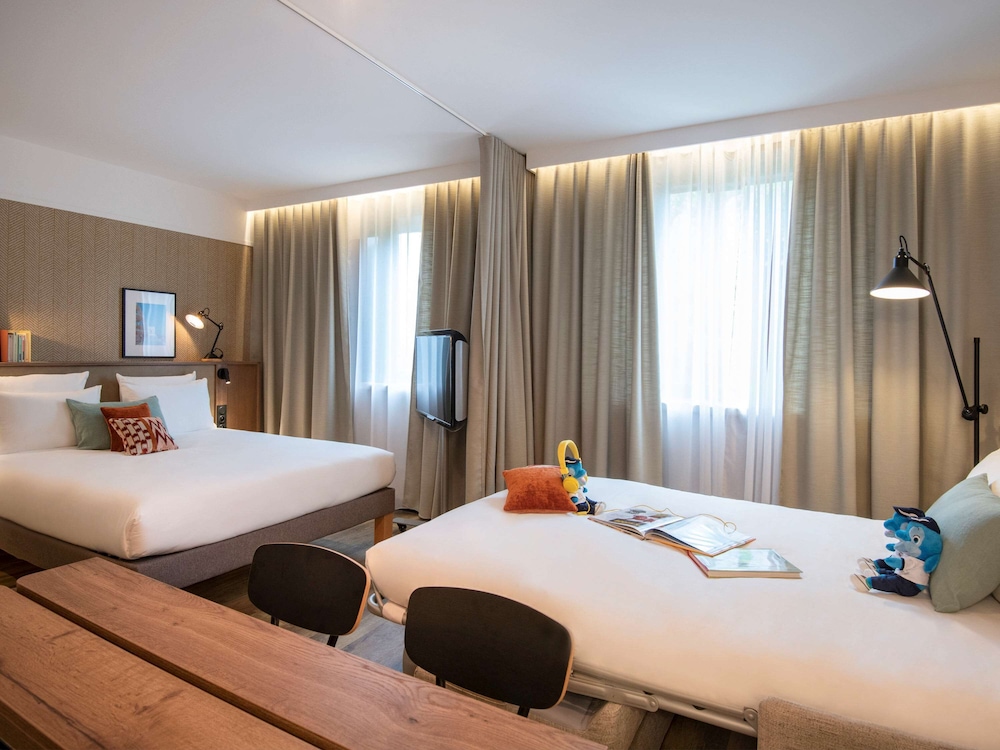 Superior Suite, Multiple Beds - Photo 10